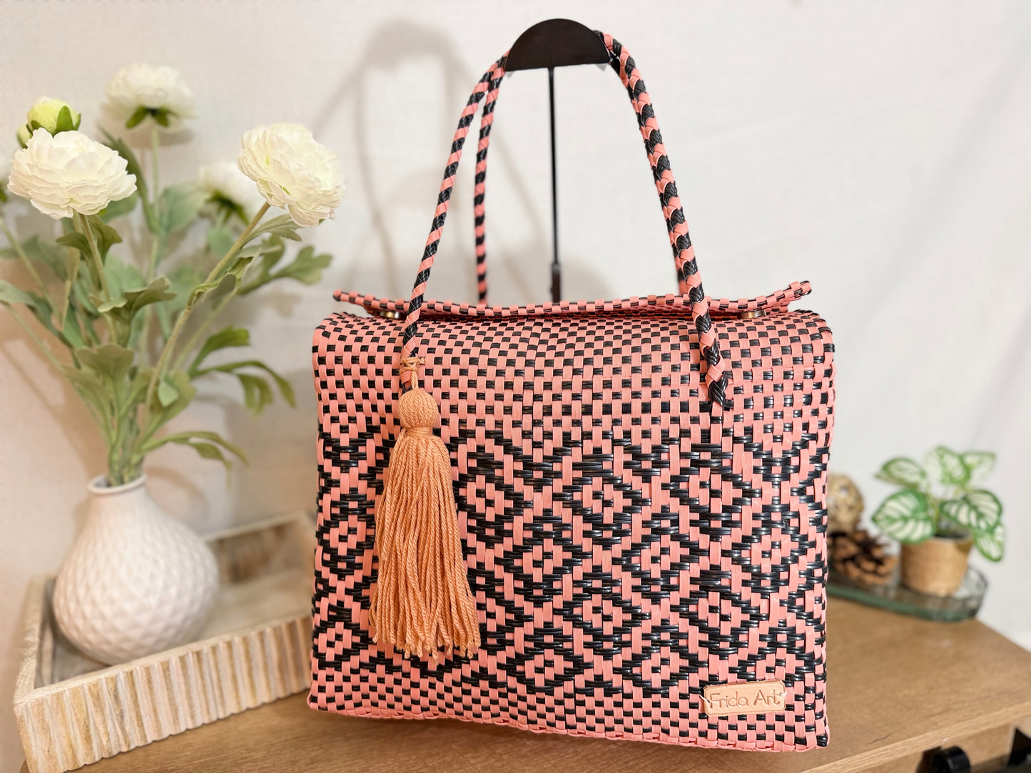 Peach pink & negro